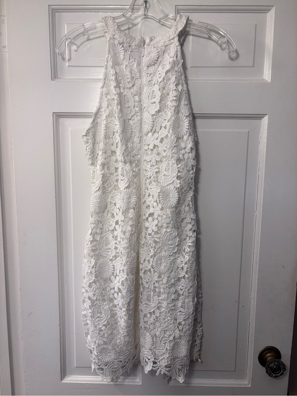 Lulus White lace dress with zipper back, fully lined, Size Medium - Picture 2 of 5